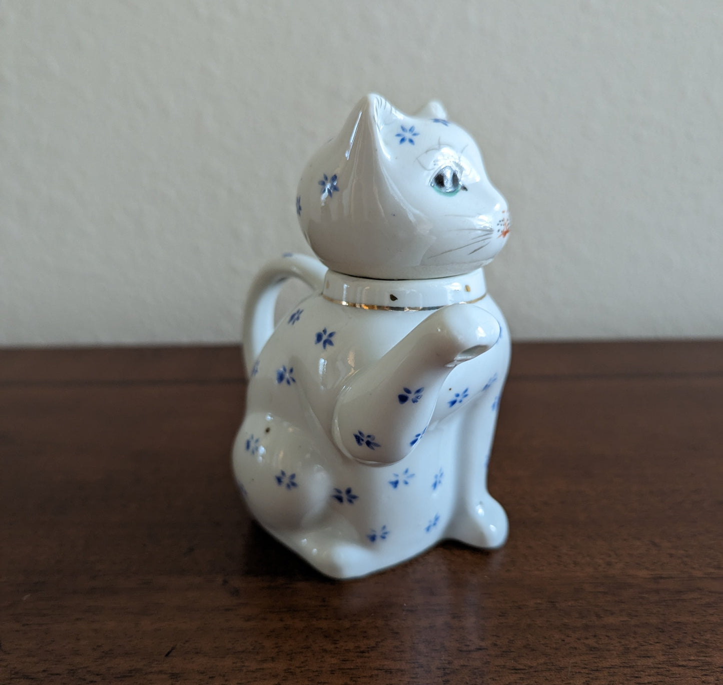 Blue Flower Cat Teapot